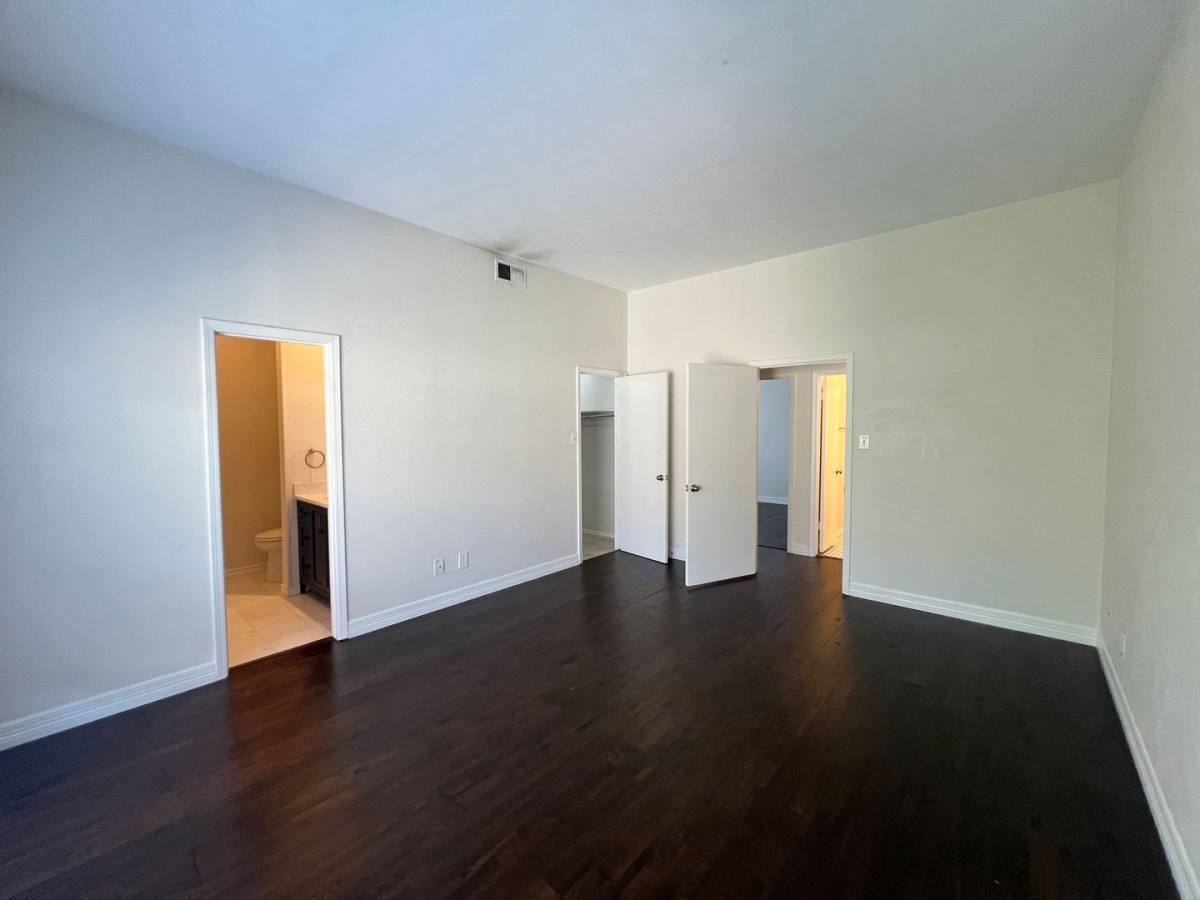 Condo for rent at 10432 High Hollows Dr #241, Dallas, TX 75230