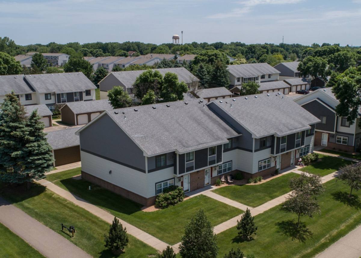 Townhouse for rent at 14600 Shannon Parkway, Rosemount, MN 55068