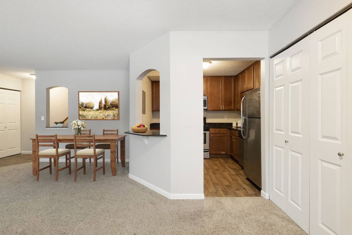 Townhouse for rent at 14600 Shannon Parkway, Rosemount, MN 55068