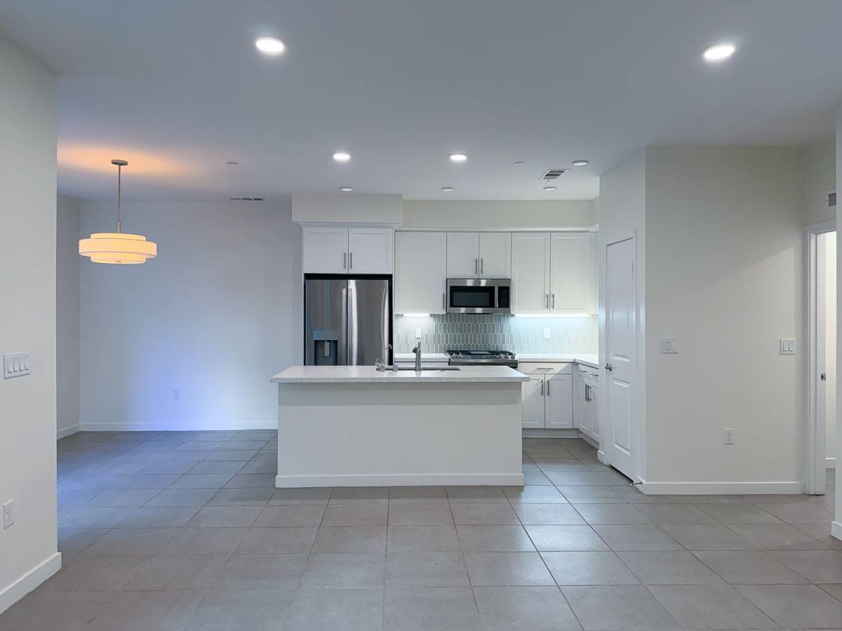 Townhouse for rent at 1568 E Thompson Blvd, Ventura, CA 93001