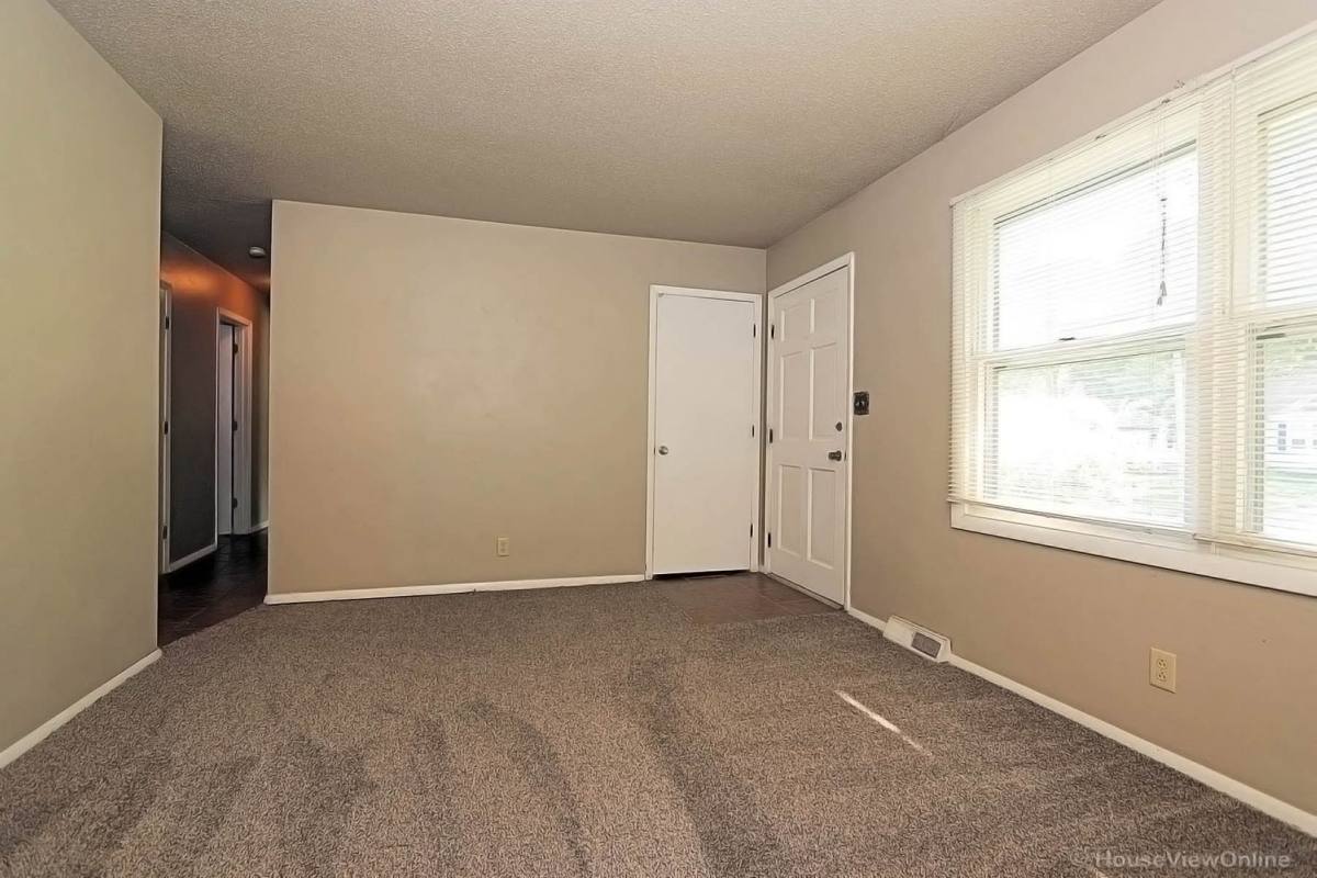 House for rent at 1105 N W End Blvd, Cape Girardeau, MO 63701