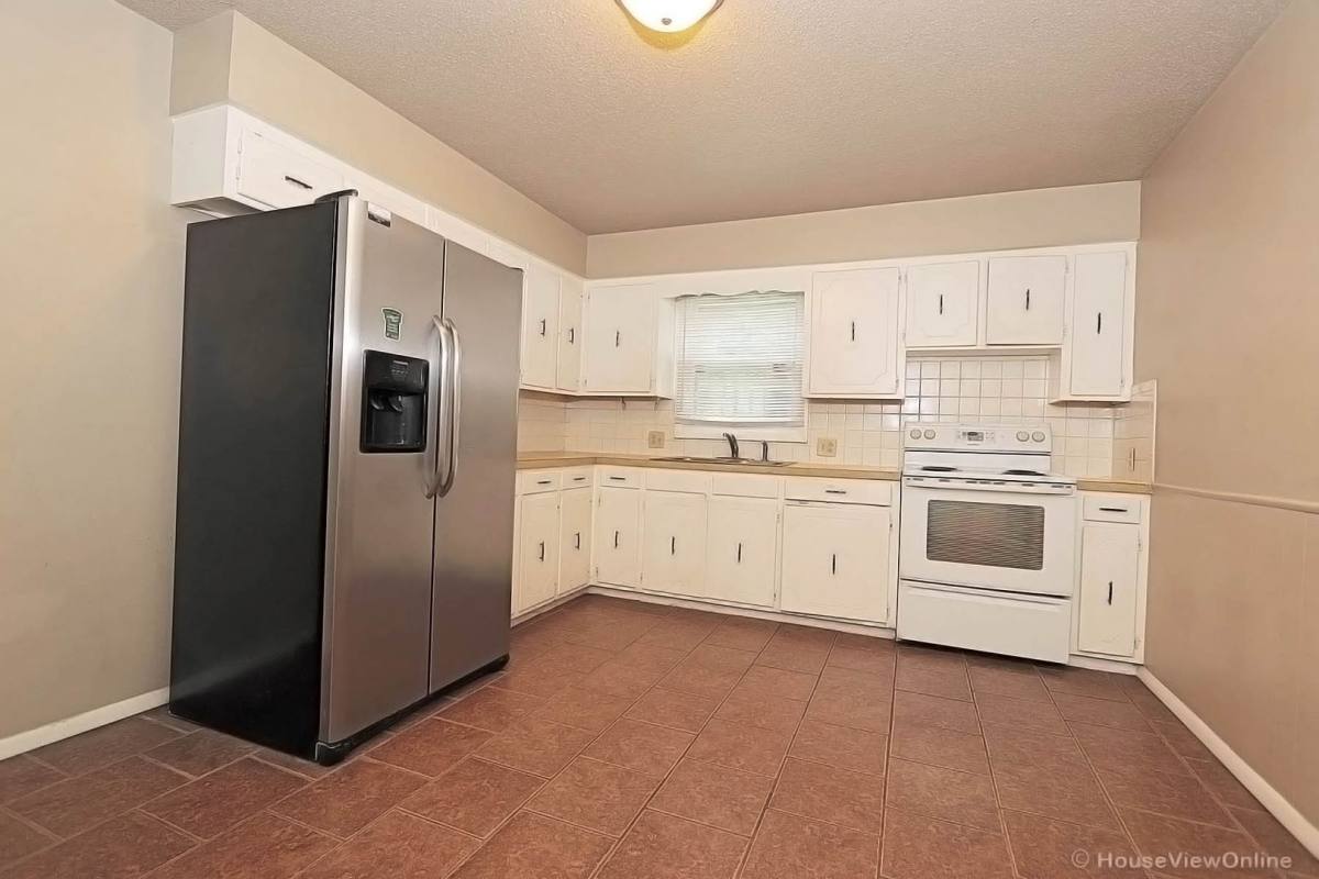 House for rent at 1105 N W End Blvd, Cape Girardeau, MO 63701