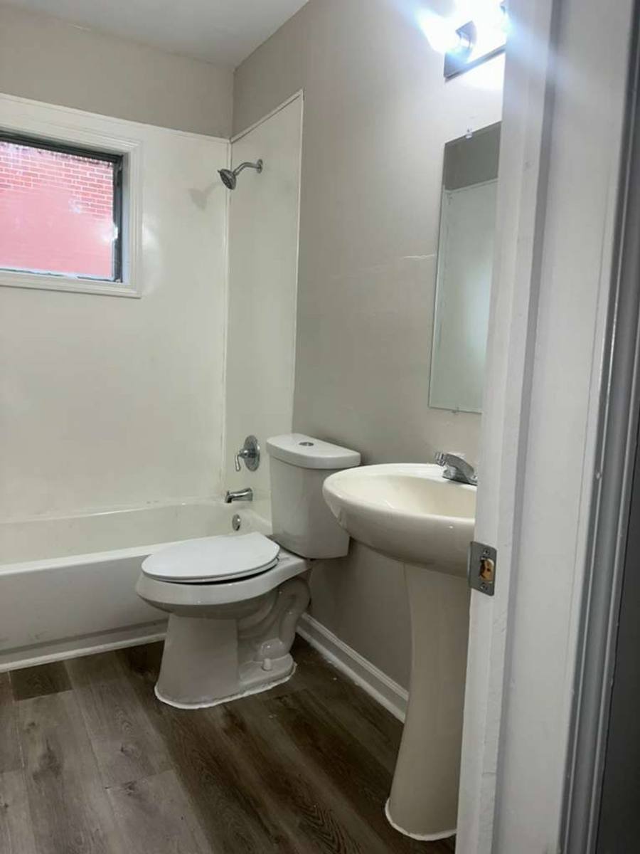 Apartment for rent at 1706 Virginia St, Mobile, AL 36604