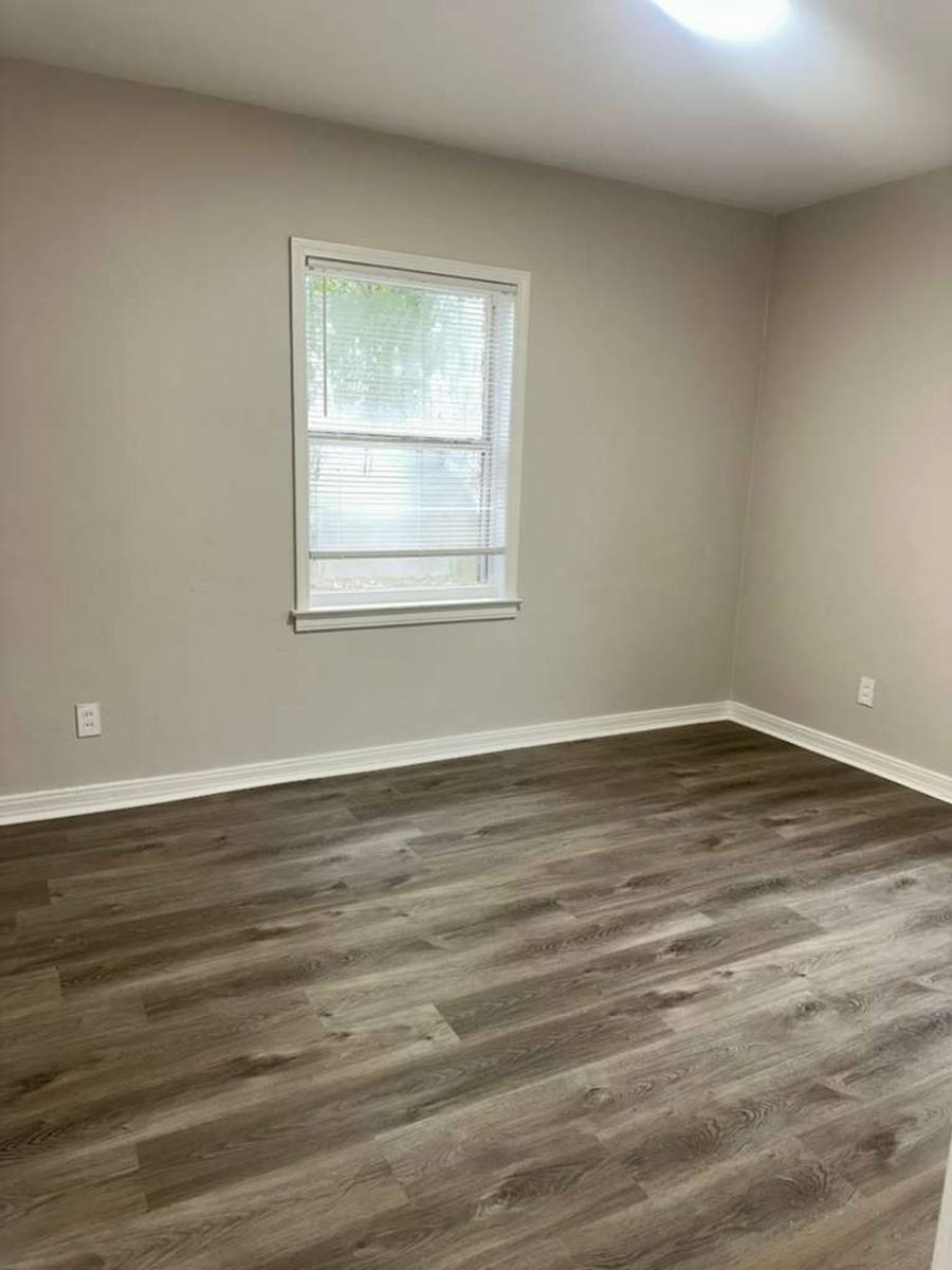 Apartment for rent at 1706 Virginia St, Mobile, AL 36604