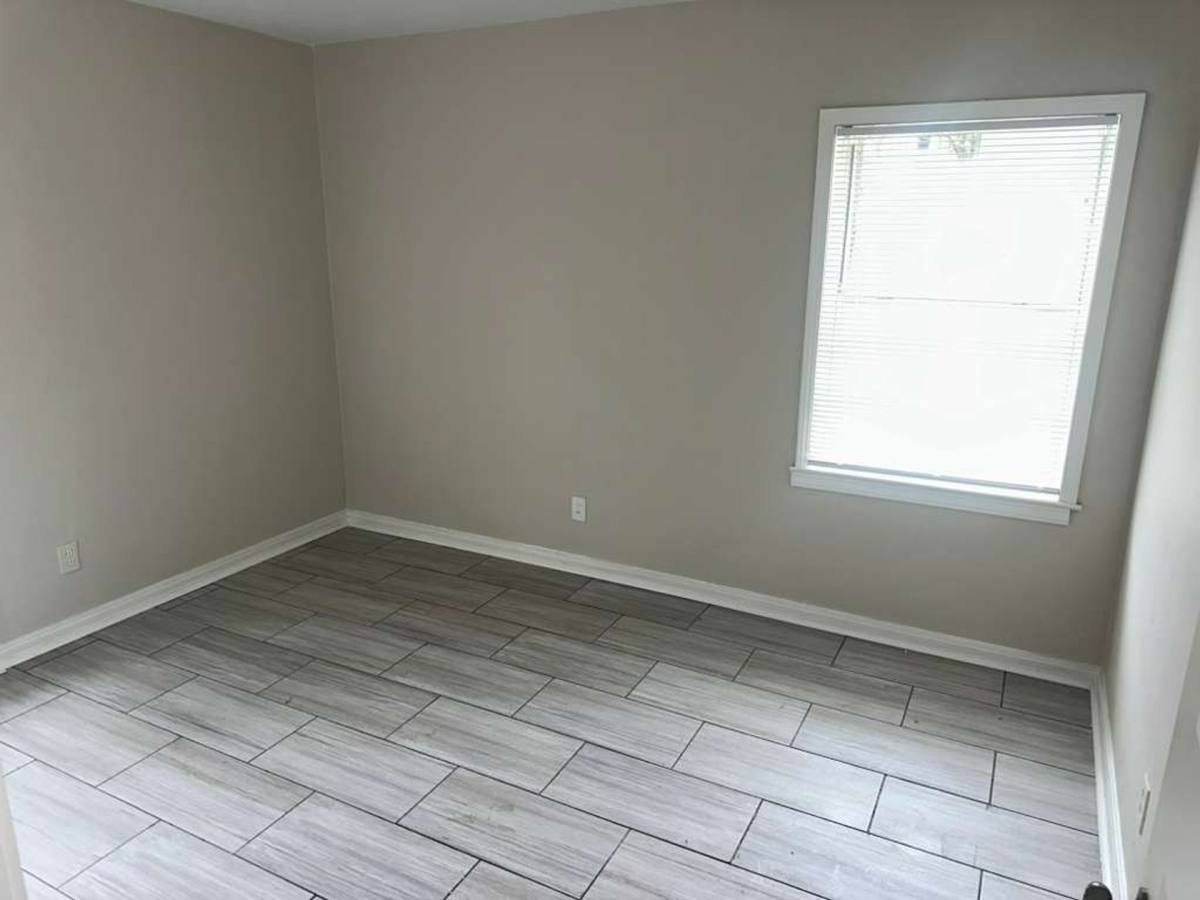 Apartment for rent at 1706 Virginia St, Mobile, AL 36604