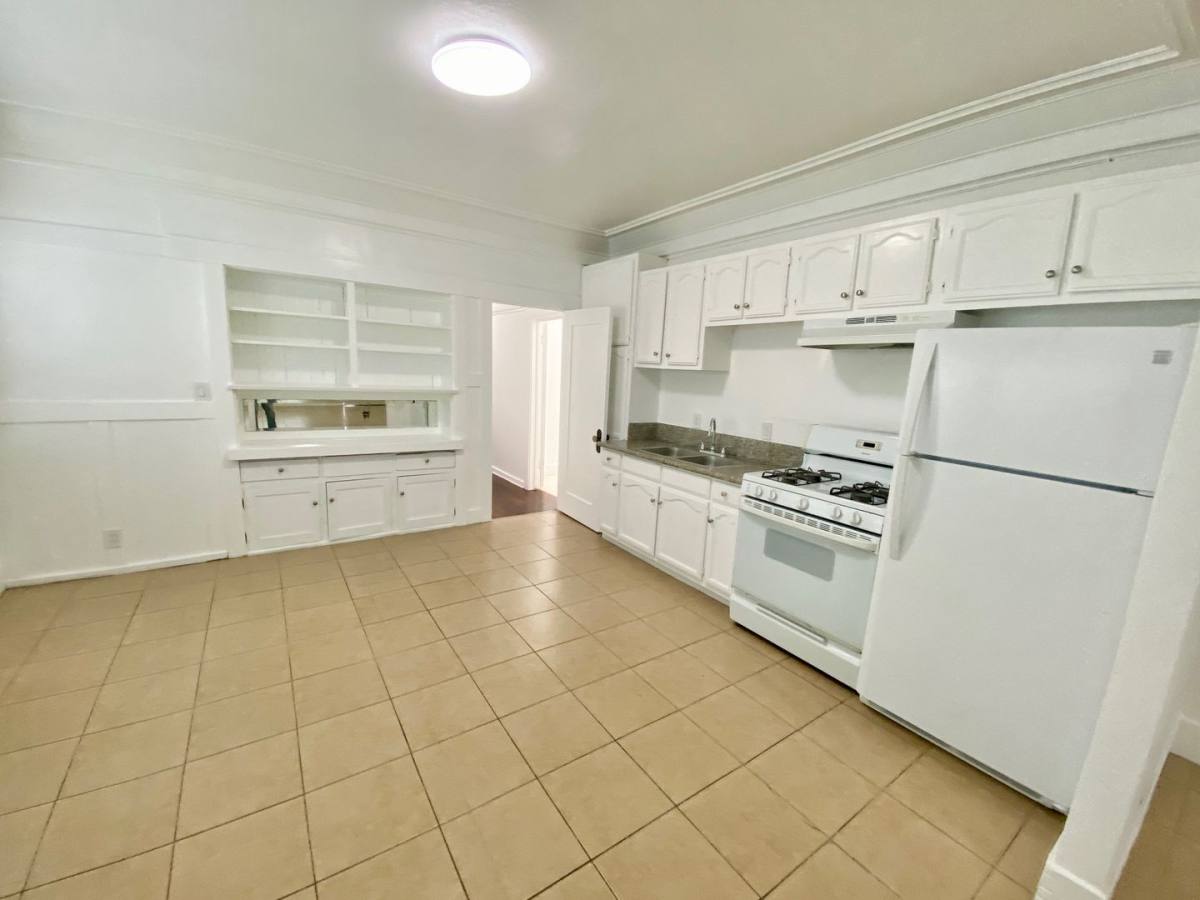 Apartment for rent at 2919 Van Buren Place, Los Angeles, CA 90007