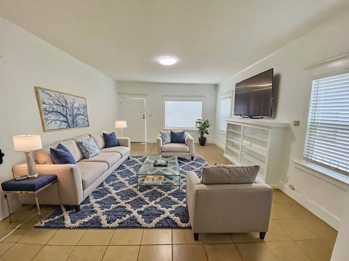Apartment for rent at 2919 Van Buren Place, Los Angeles, CA 90007