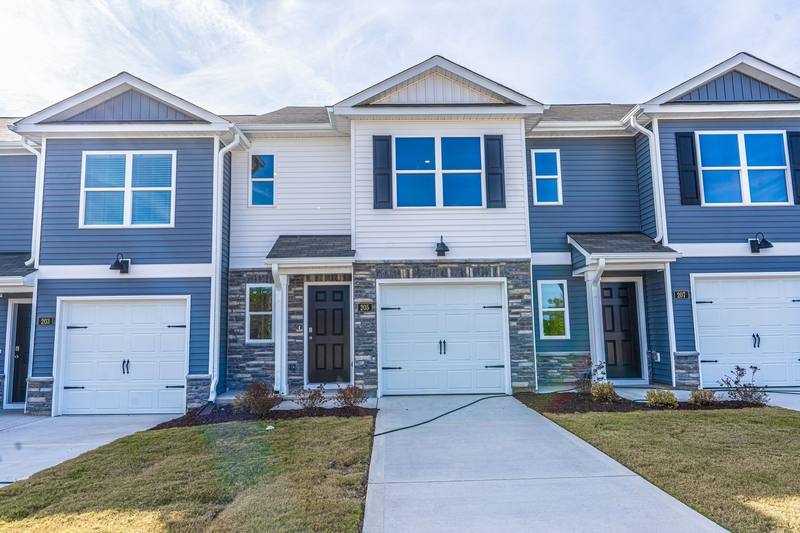 Townhouse for rent at 205 Maddox Dr, Aberdeen, NC 28315
