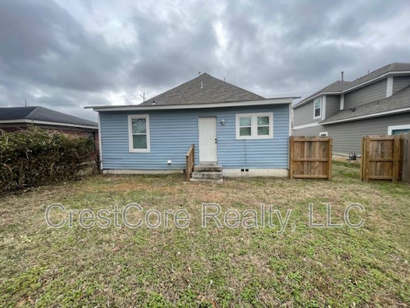 House for rent at 1045 Ayers St, Memphis, TN 38107