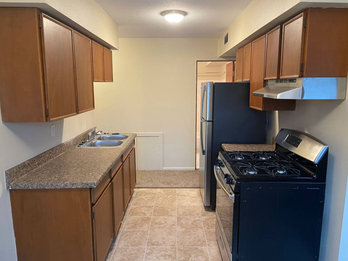 Apartment for rent at 5743 Glenwood Ave, Minneapolis, MN 55422