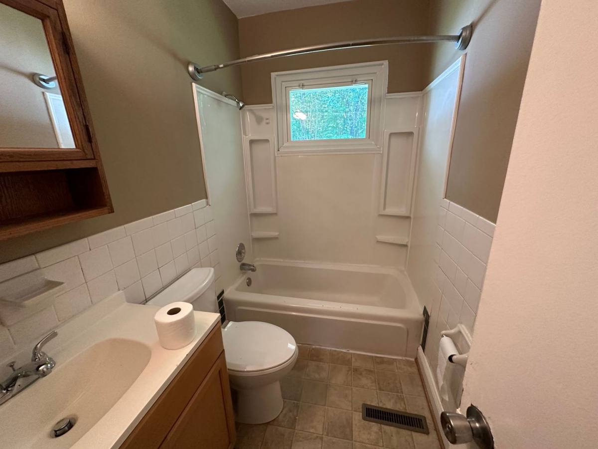 House for rent at 234 Johns Creek Rd, Madison Heights, VA 24572