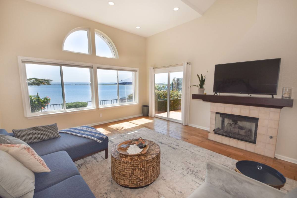 Townhouse for rent at 15 Aruba Bend, Coronado, CA 92118