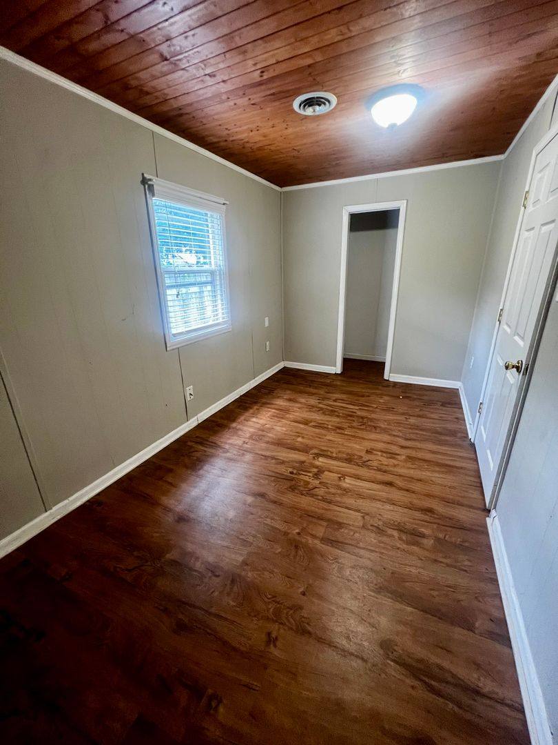 House for rent at 413 E Madison St, Franklin, KY 42134