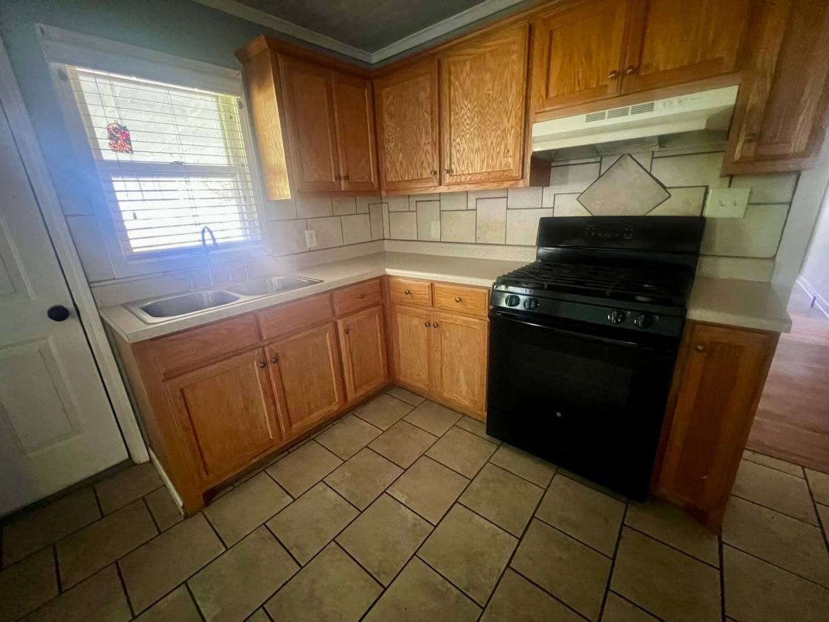 House for rent at 413 E Madison St, Franklin, KY 42134