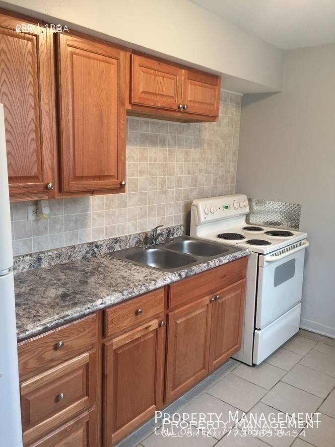 Apartment for rent at 2206 Hebron Ave, Zion, IL 60099