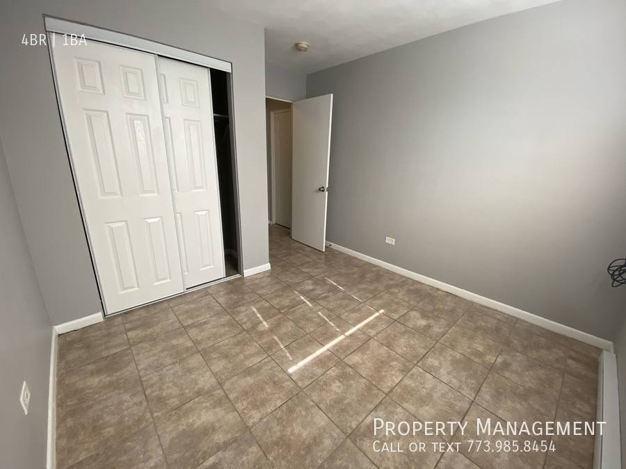 Apartment for rent at 2206 Hebron Ave, Zion, IL 60099