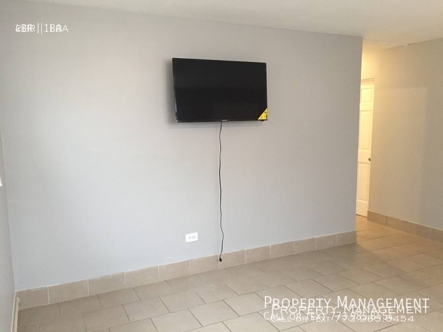 Apartment for rent at 2206 Hebron Ave, Zion, IL 60099
