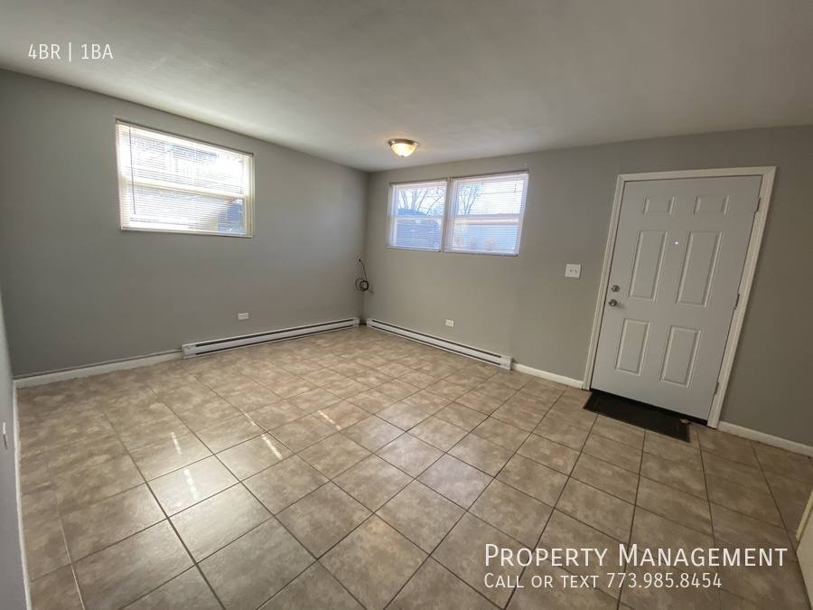 Apartment for rent at 2206 Hebron Ave, Zion, IL 60099
