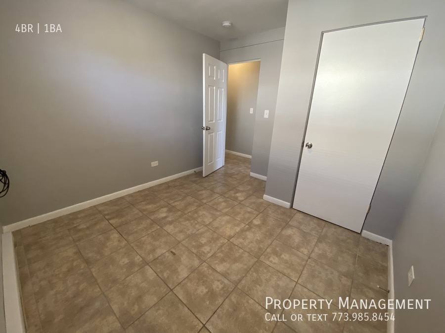 Apartment for rent at 2206 Hebron Ave, Zion, IL 60099