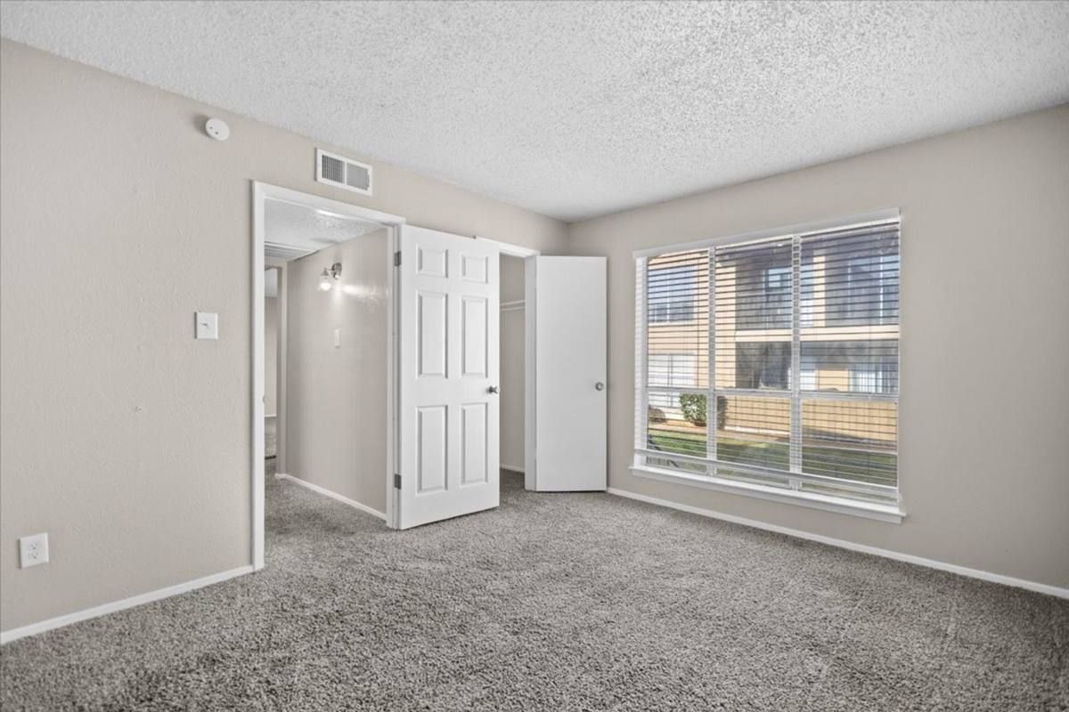 Apartment for rent at 2720 S Broadway Ave, Tyler, TX 75701