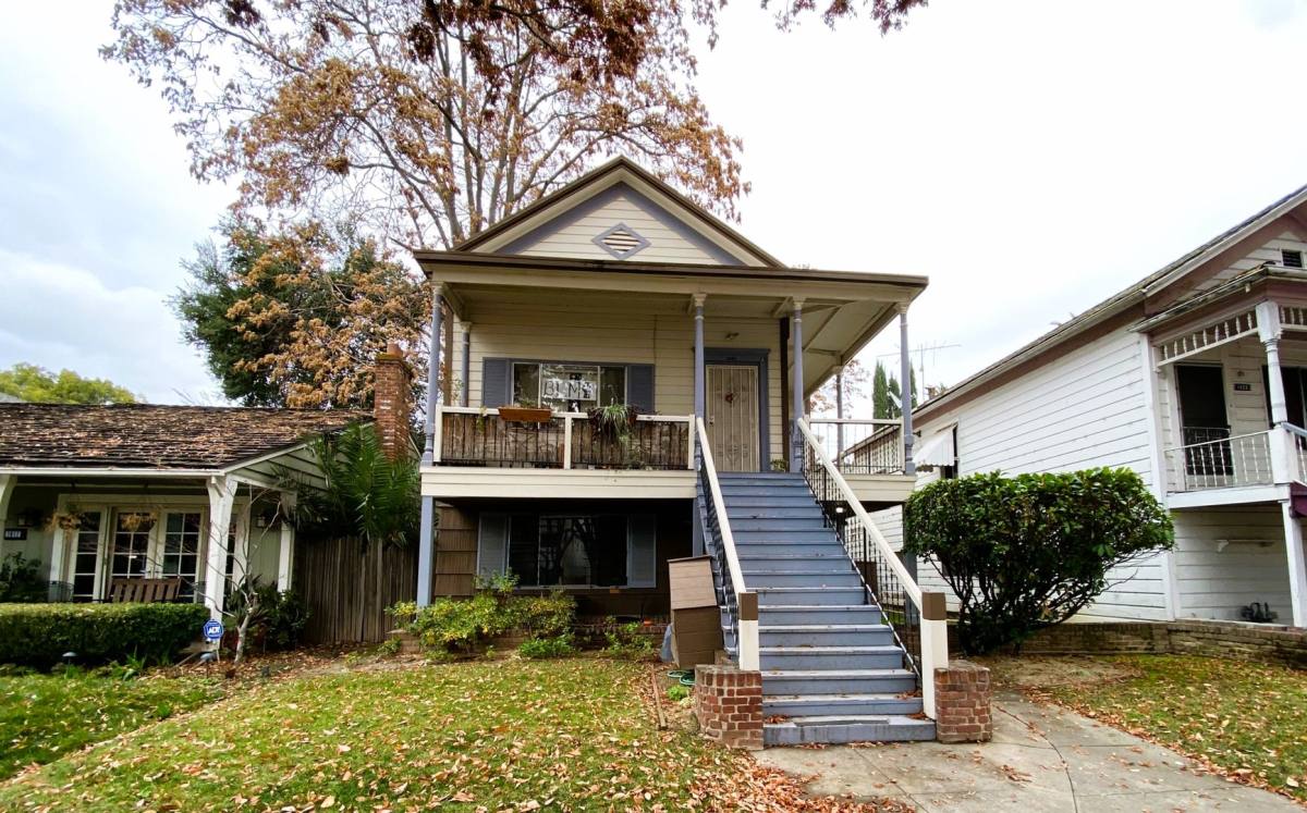 Apartment for rent at 1821 N St, Sacramento, CA 95811