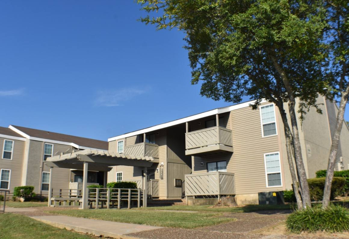 Apartment for rent at 1224 N Albert Pike Ave, Fort Smith, AR 72902