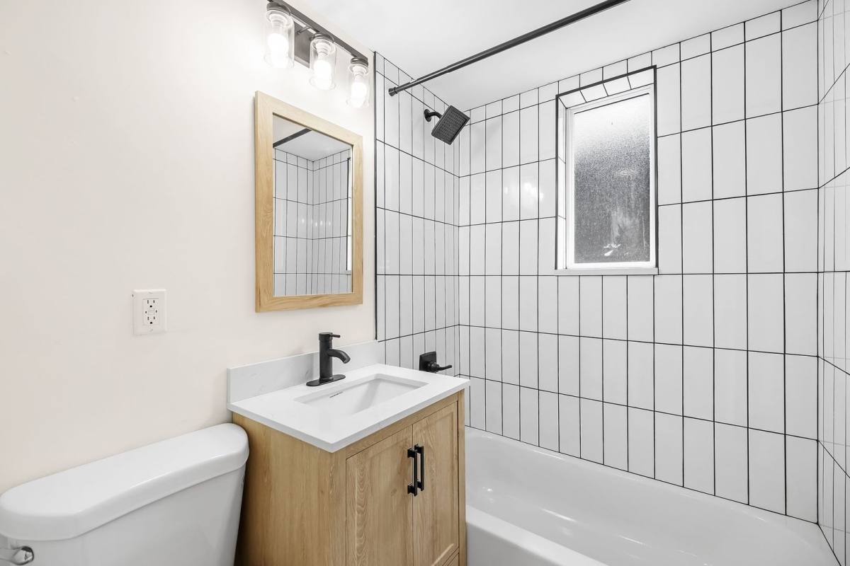 Apartment for rent at 18975 Hilliard Blvd #1, Rocky River, OH 44116