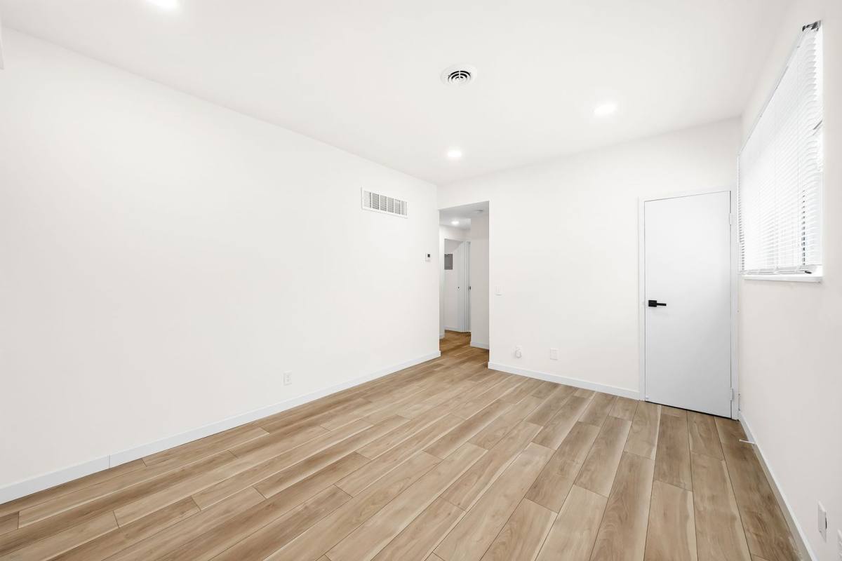 Apartment for rent at 18975 Hilliard Blvd #1, Rocky River, OH 44116