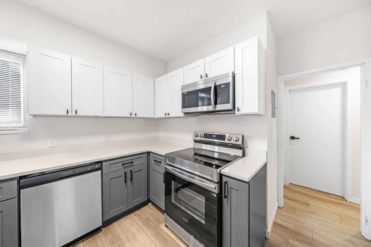 Apartment for rent at 18975 Hilliard Blvd #1, Rocky River, OH 44116