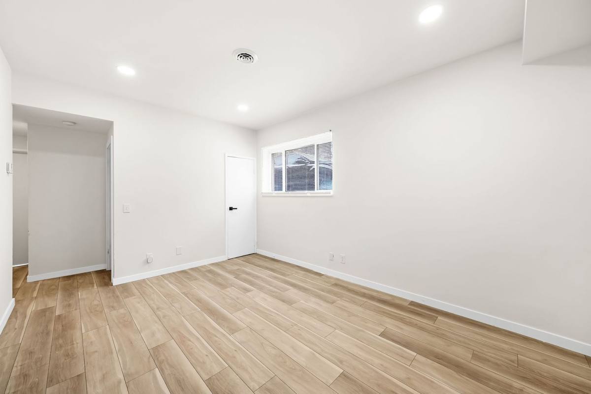Apartment for rent at 18975 Hilliard Blvd #1, Rocky River, OH 44116