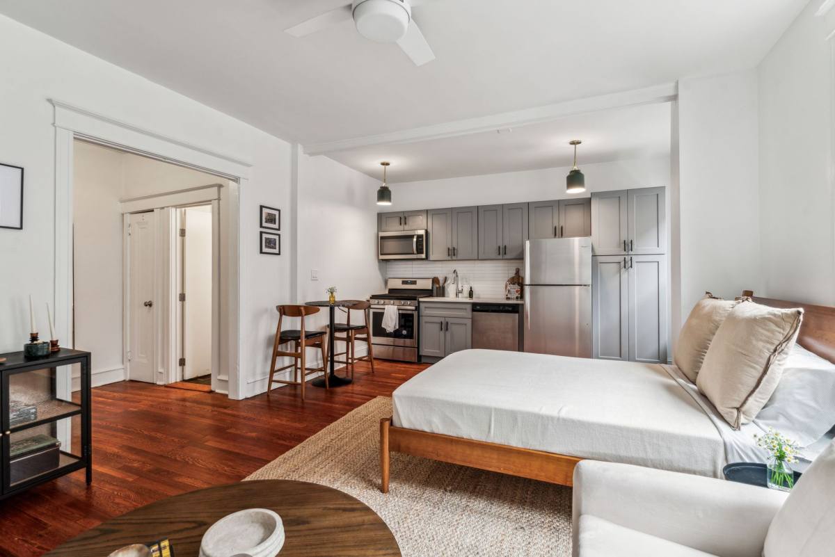 Apartment for rent at 4311-15 Spruce St, Philadelphia, PA 19104