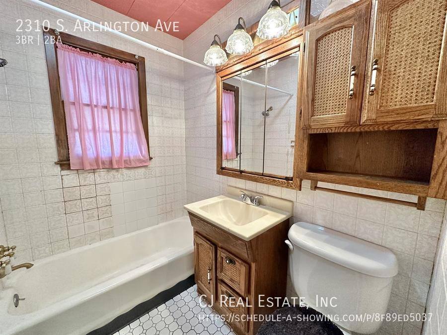 House for rent at 2310 S Arlington Ave, Independence, MO 64050