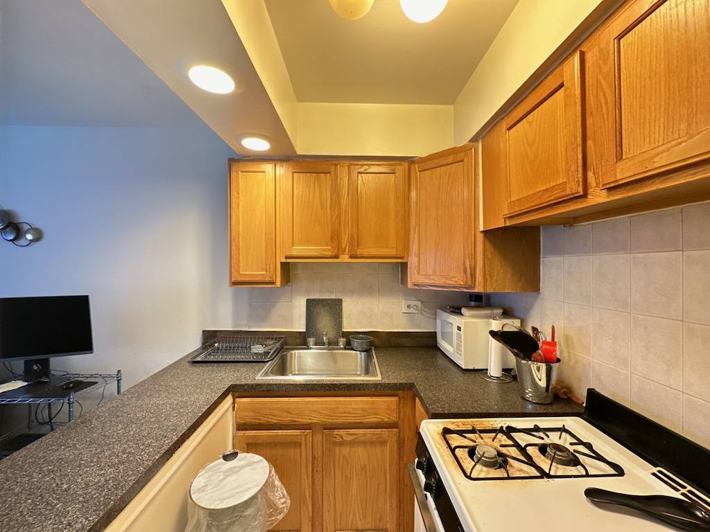 Apartment for rent at 6828 Sheridan #P962, Chicago, IL 60626