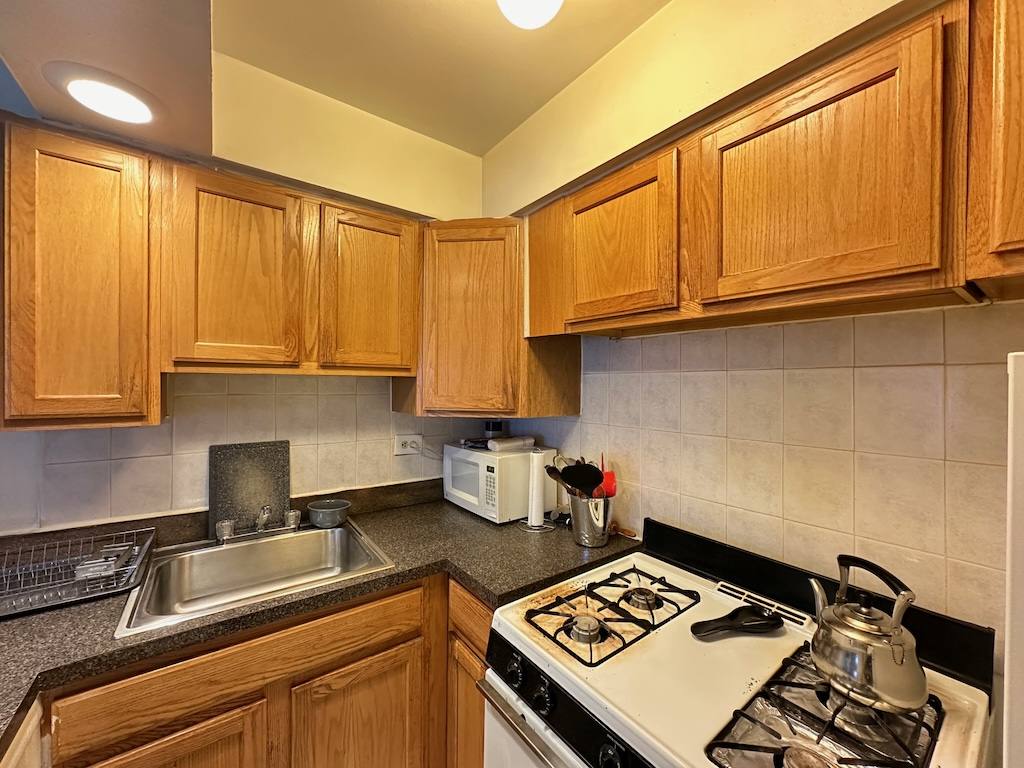 Apartment for rent at 6828 Sheridan #P962, Chicago, IL 60626