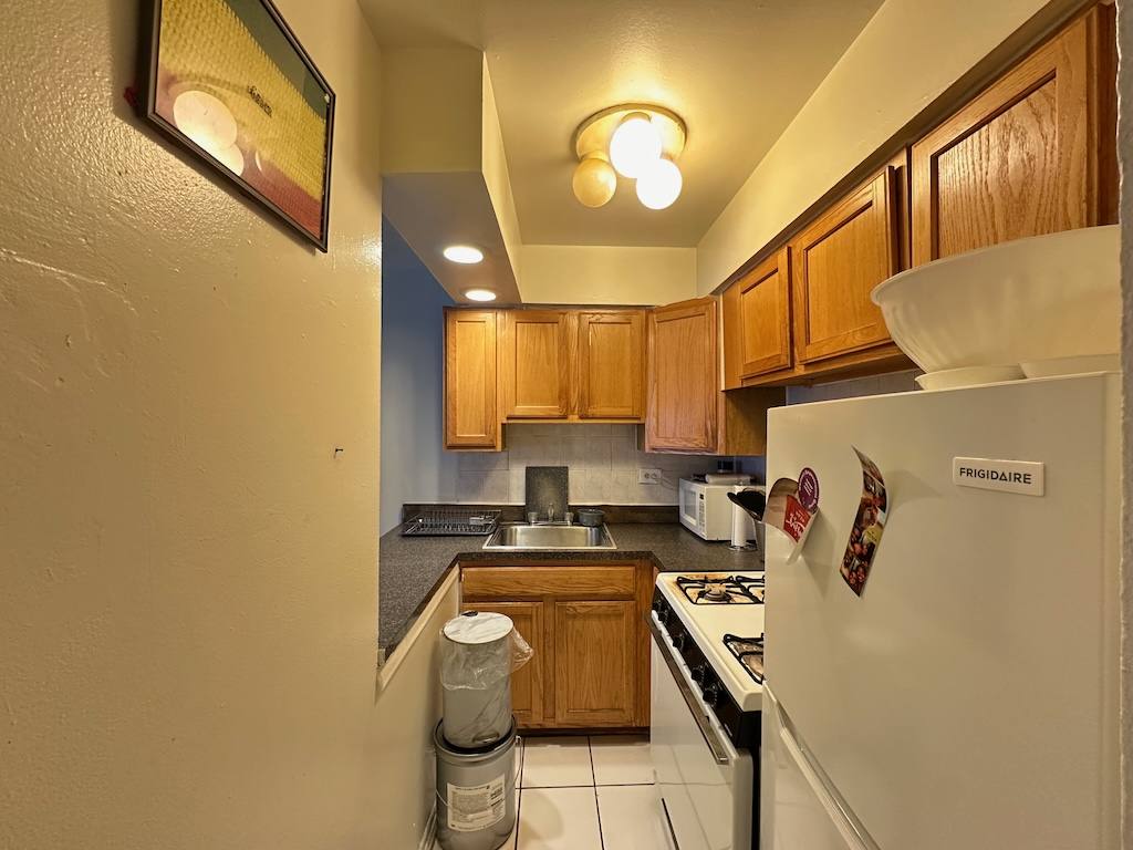 Apartment for rent at 6828 Sheridan #P962, Chicago, IL 60626