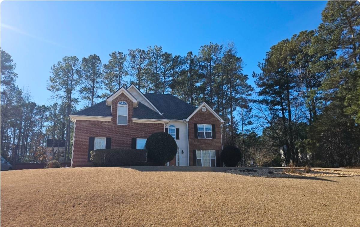 House for rent at 185 Rock Hill Dr, Fayetteville, GA 30215