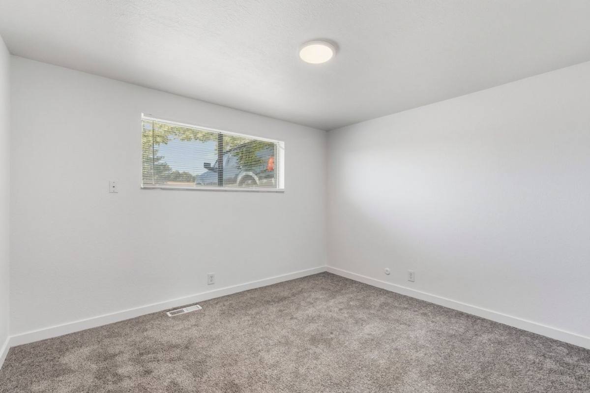Apartment for rent at 4449 S 1900 W, Roy, UT 84067