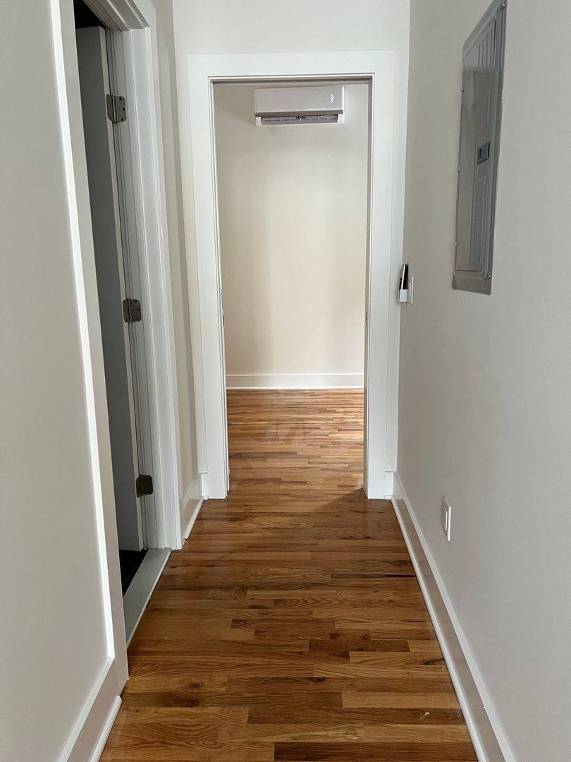 Apartment for rent at 106 E Broad St, Burlington, NJ 08016