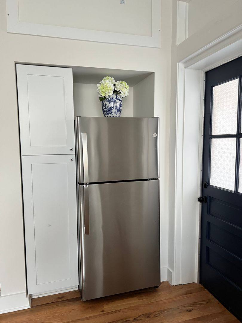 Apartment for rent at 106 E Broad St, Burlington, NJ 08016