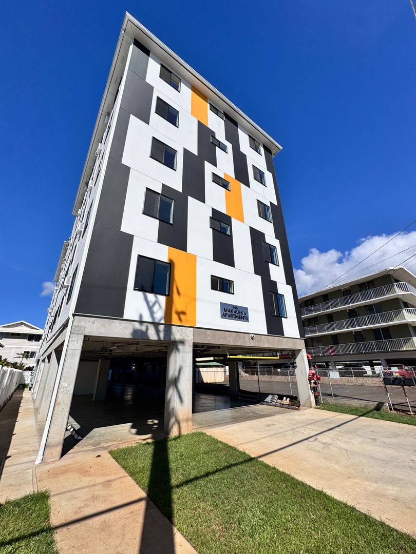 746 Makaleka Ave, Honolulu, HI 96816 - Apartment For Rent - Image 2