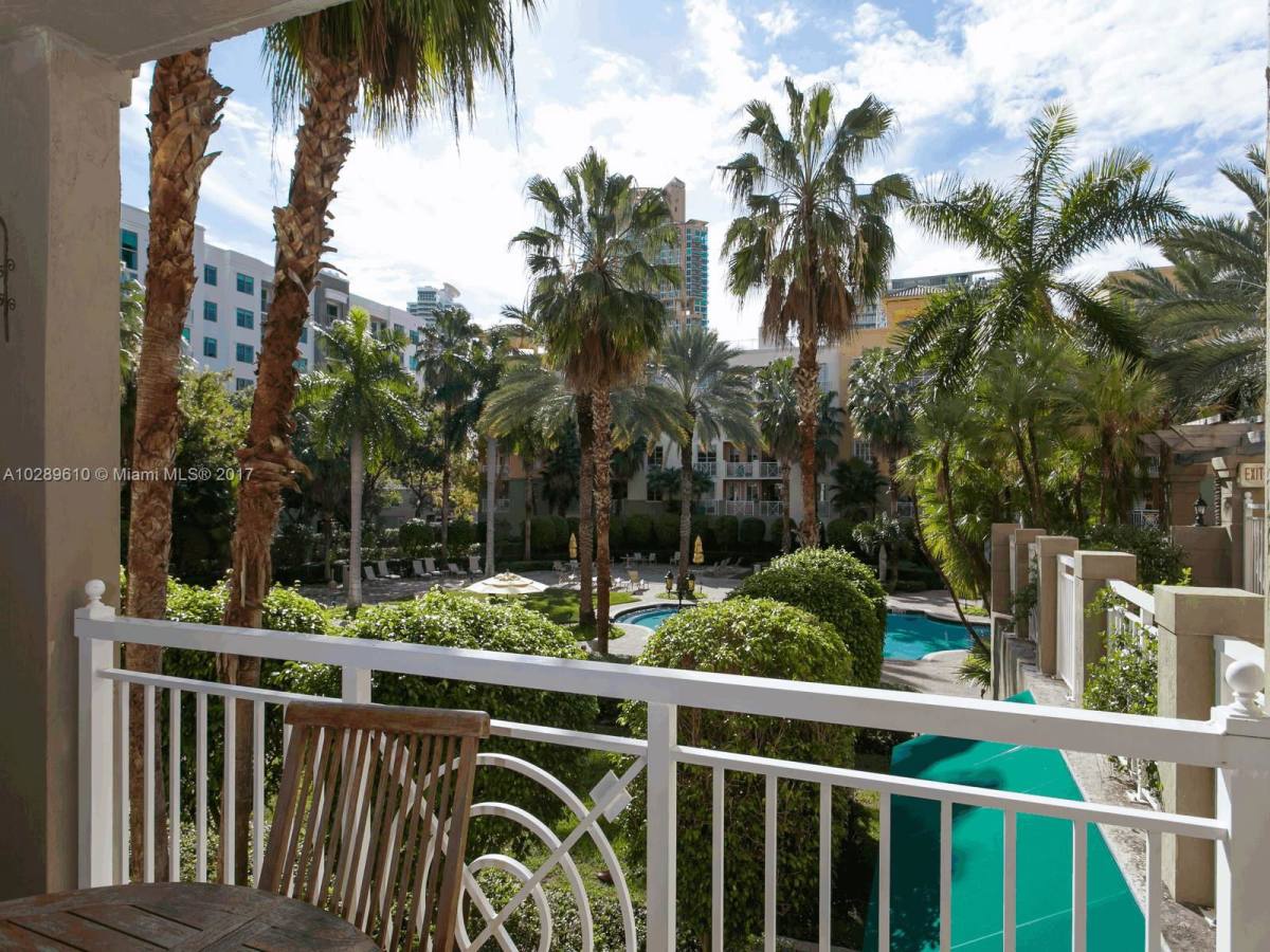 Apartment for rent at 140 Meridian Ave, Miami Beach, FL 33139