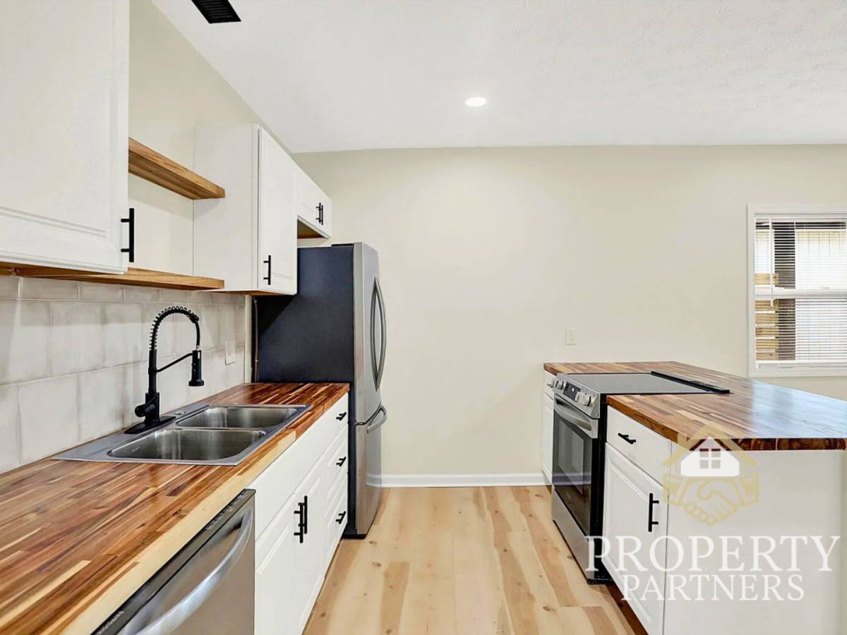Apartment for rent at 329 E Minnesota St, Indianapolis, IN 46225