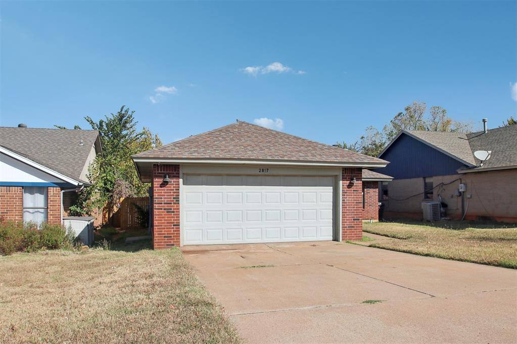 House for rent at 2817 Green Canyon Dr, Edmond, OK 73013