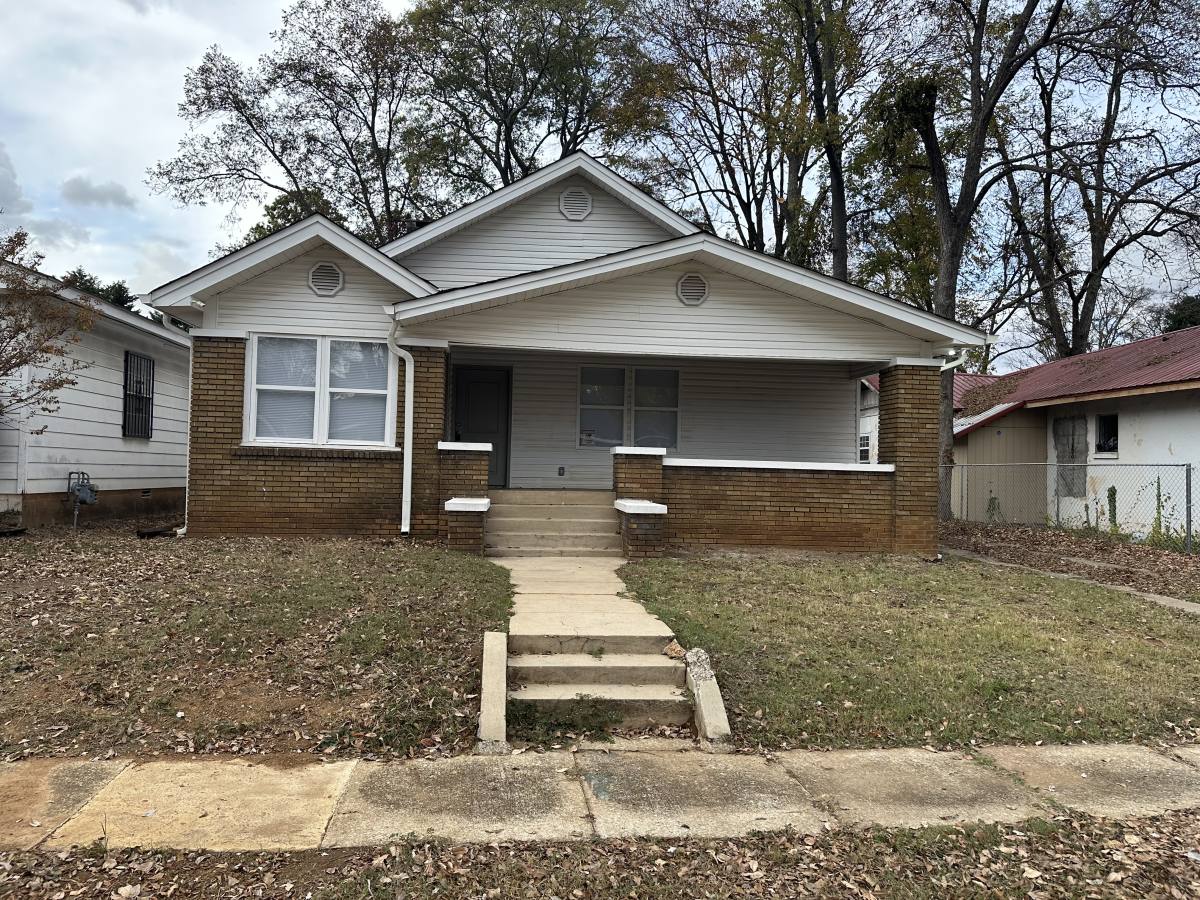 House for rent at 640 McMillon Ave, Birmingham, AL 35211