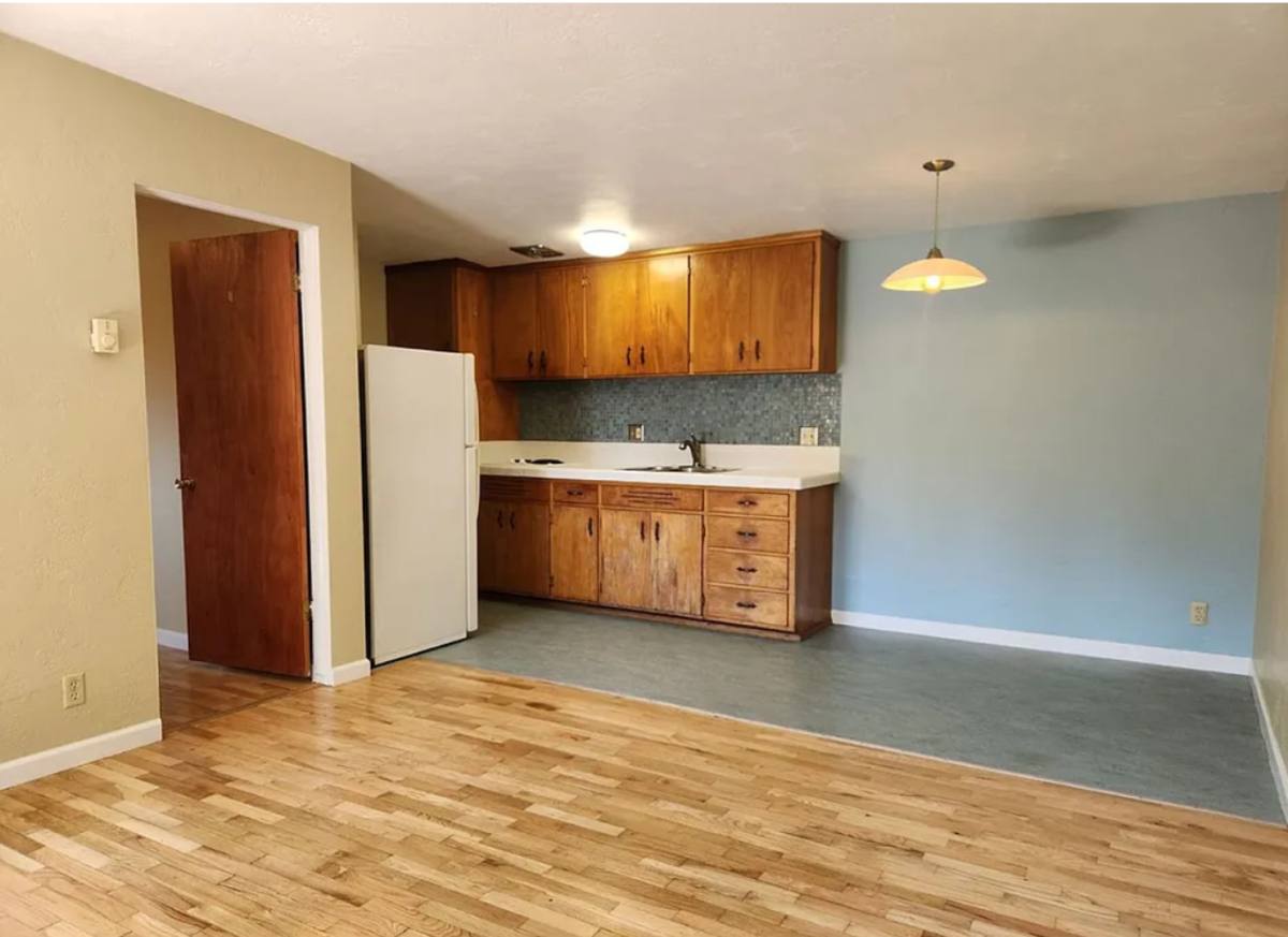Apartment for rent at 2950 Willamette St, Eugene, OR 97405