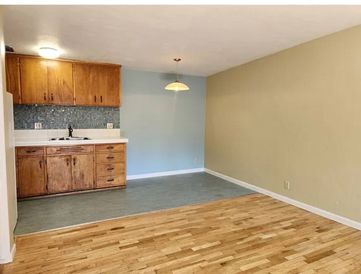 Apartment for rent at 2950 Willamette St, Eugene, OR 97405