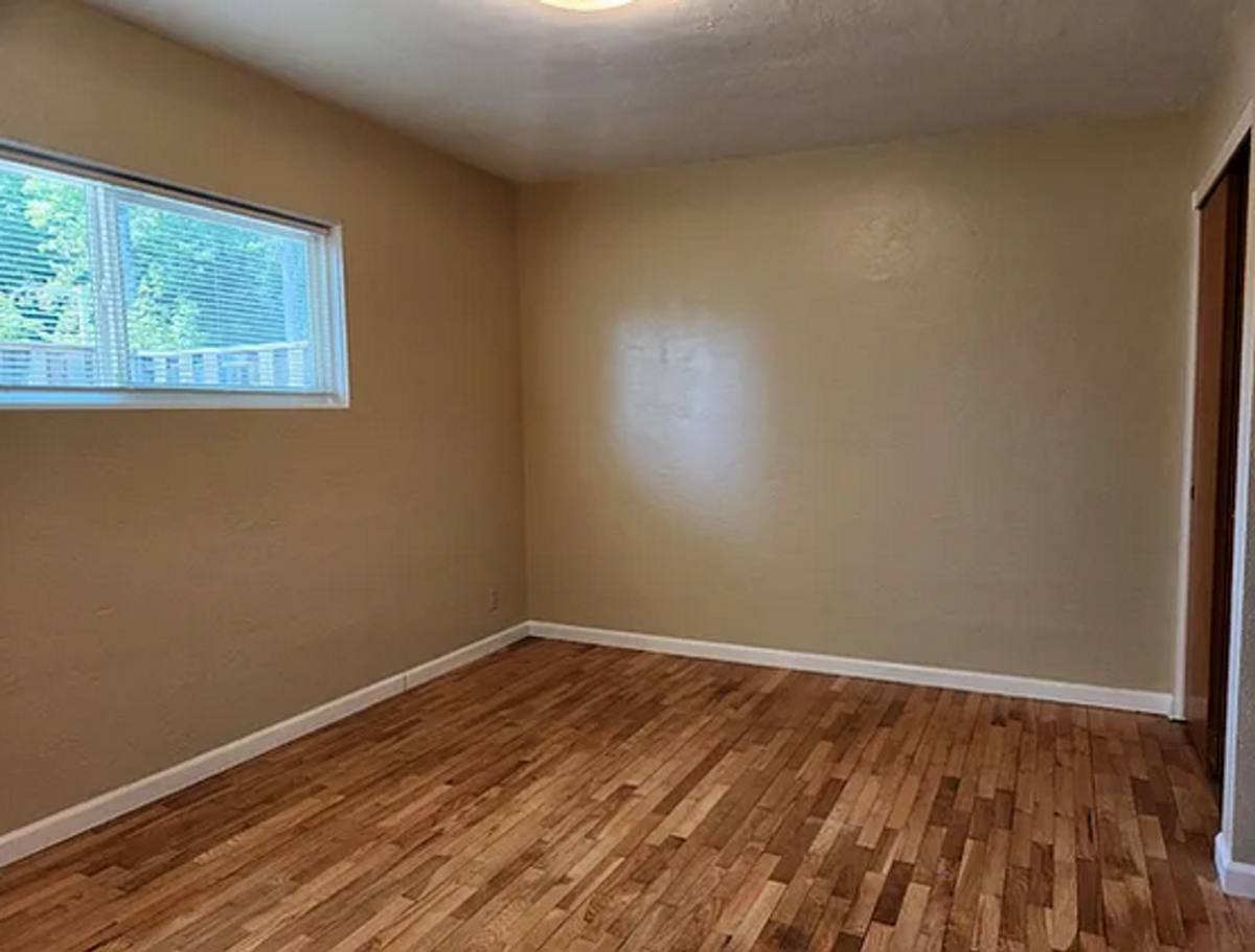 Apartment for rent at 2950 Willamette St, Eugene, OR 97405