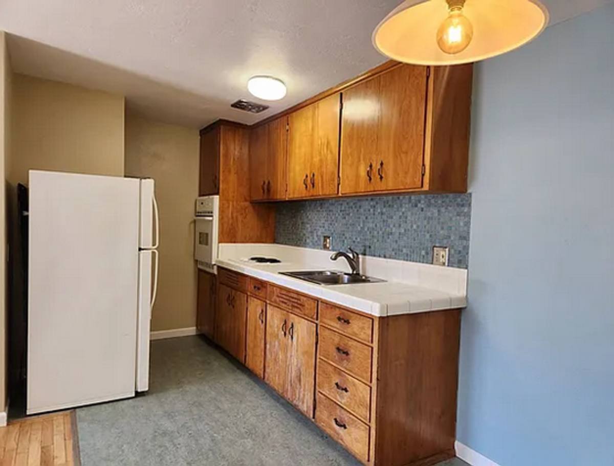 Apartment for rent at 2950 Willamette St, Eugene, OR 97405