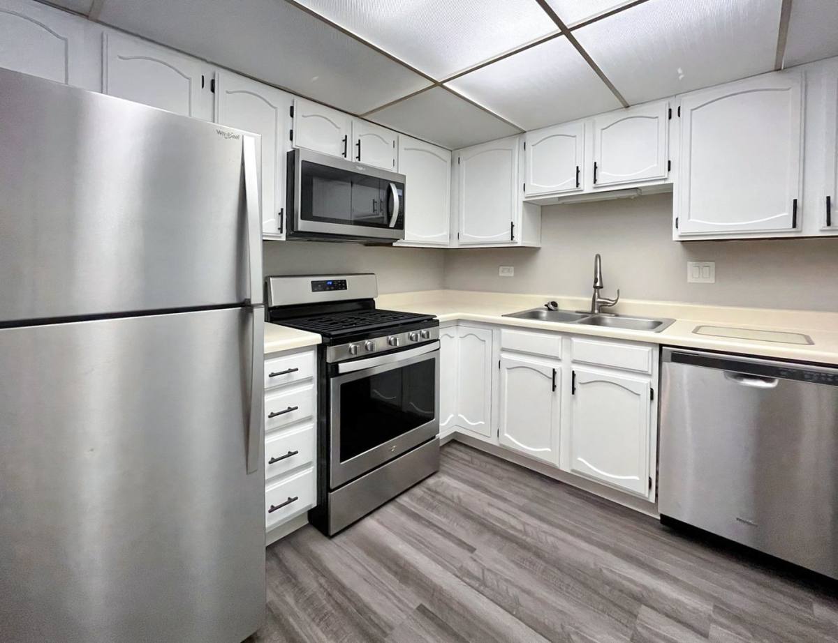 Apartment for rent at 2019 N Main St, Wheaton, IL 60187
