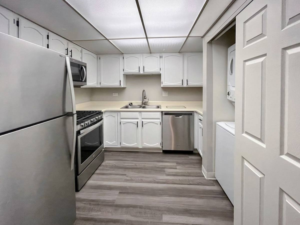 Apartment for rent at 2019 N Main St, Wheaton, IL 60187